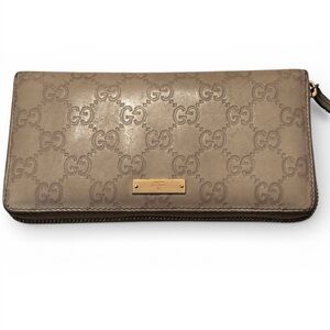 Gucci Gugissima Leather Zipp around long  Wallet